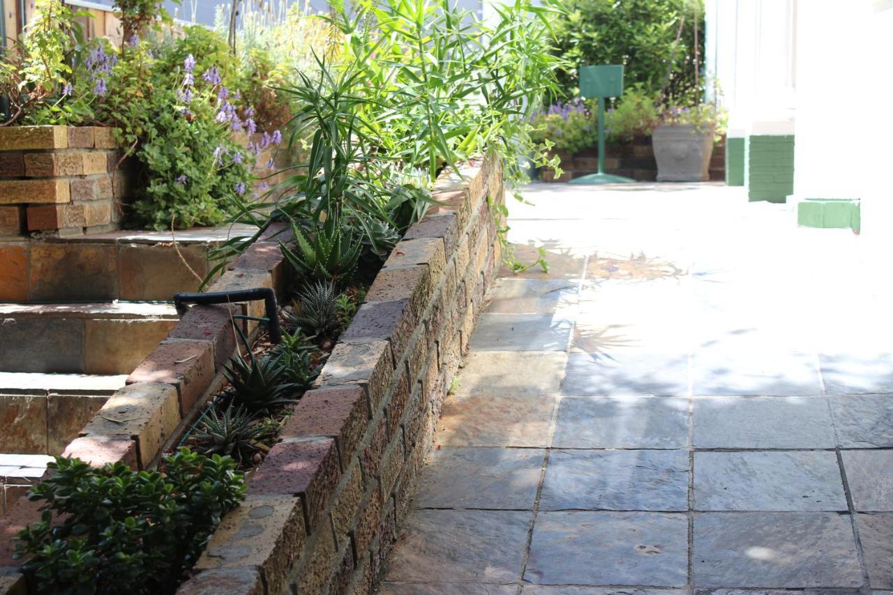 Mountain Manor & Executive Guest house 4*