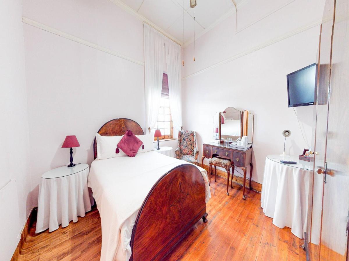 Mountain Manor & Executive Guest house